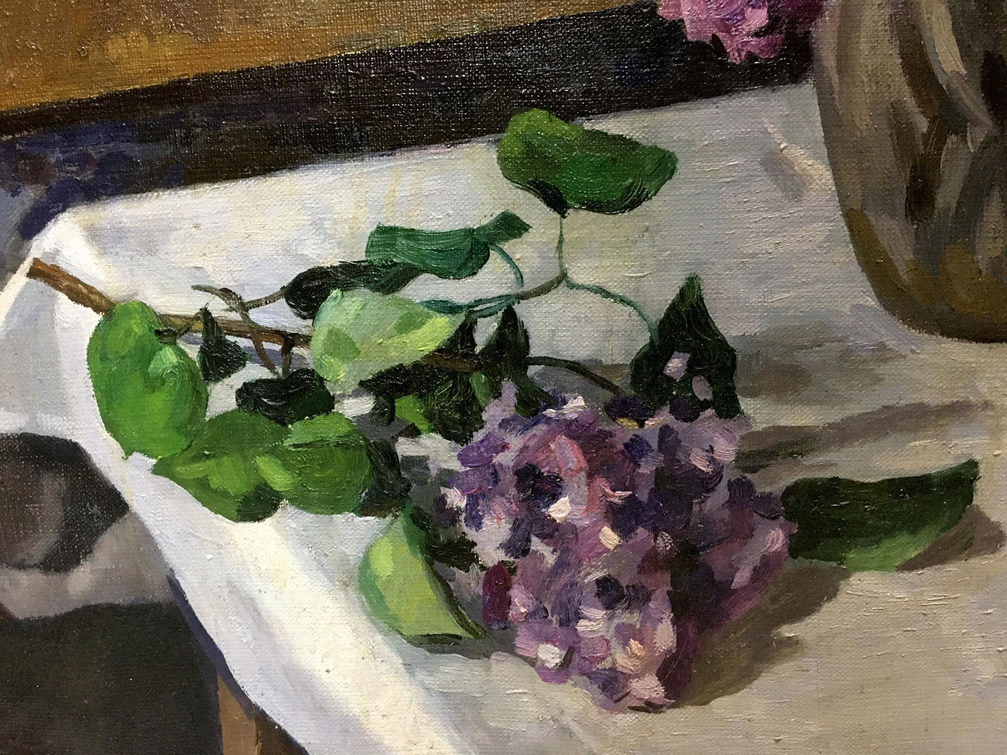 Oil painting Lilac Chamata by Igor Pavlovich: purple hydrangeas on white cloth
