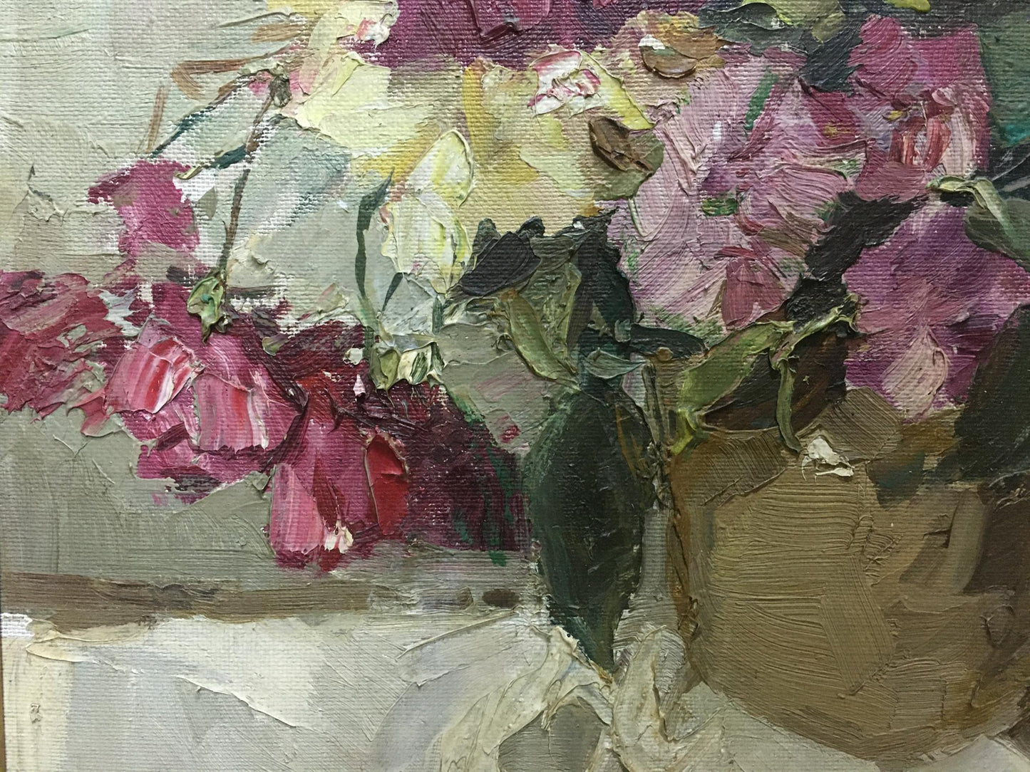 Oil painting by Petr Kuzmich Stolyarenko: pink purple roses bouquet