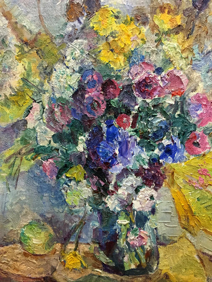 Vibrant impressionistic oil painting of lush bouquet in dark green vase by Vera Dovgalevskaya