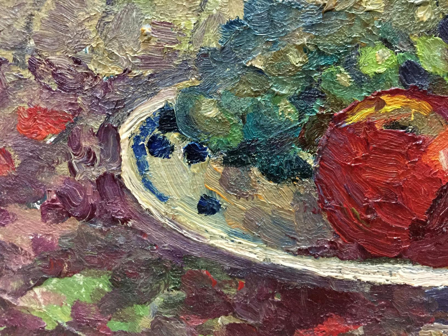 Oil painting by Bezugly Danilo Ivanovich: polka dot bowl with grapes and apple