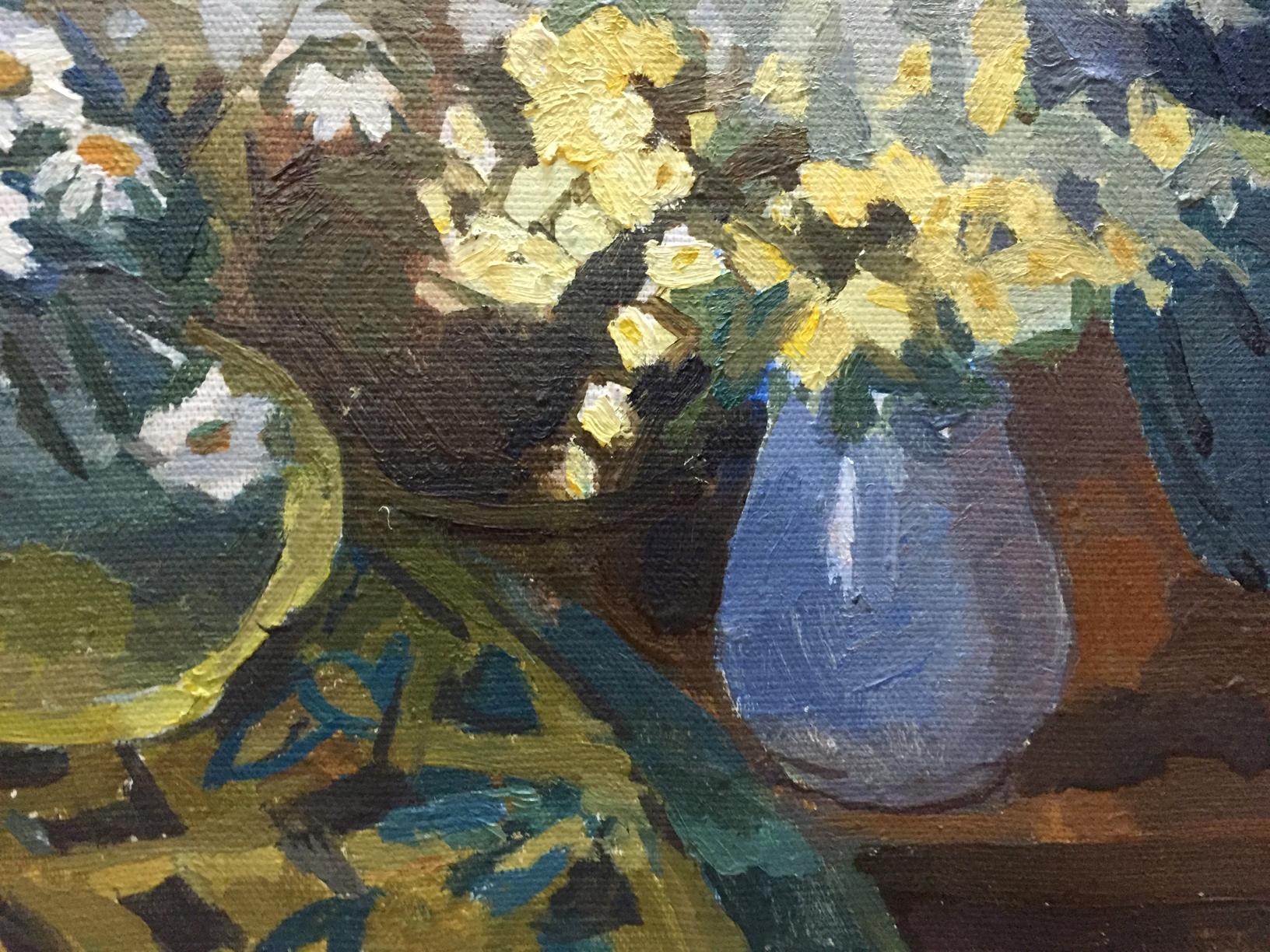 Oil painting of blue vase with yellow white camomile flowers by Yukhno-Gurevich Anna Meerovna